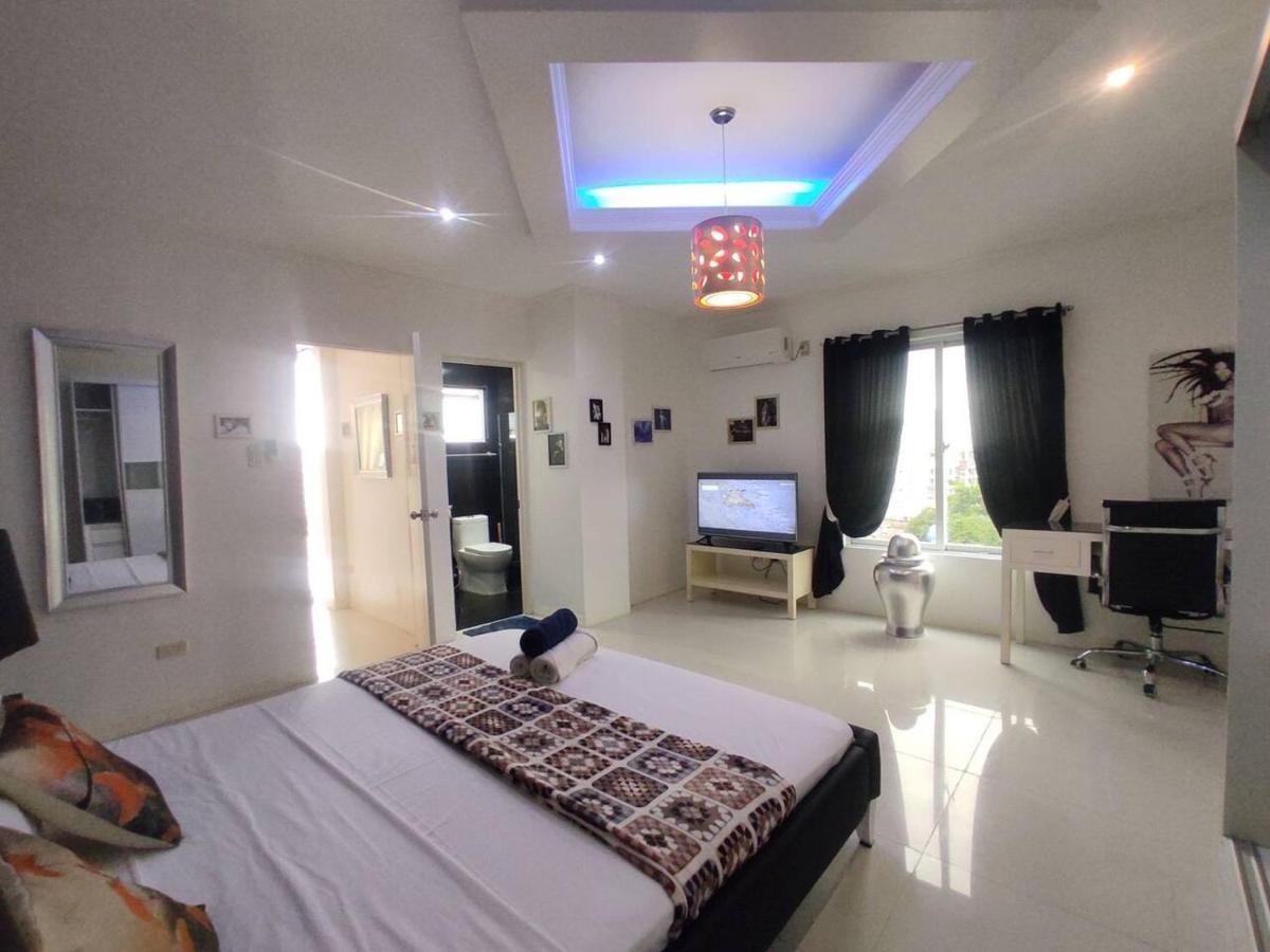 2Br Condo At Kandi Tower 2 Angeles Exterior photo